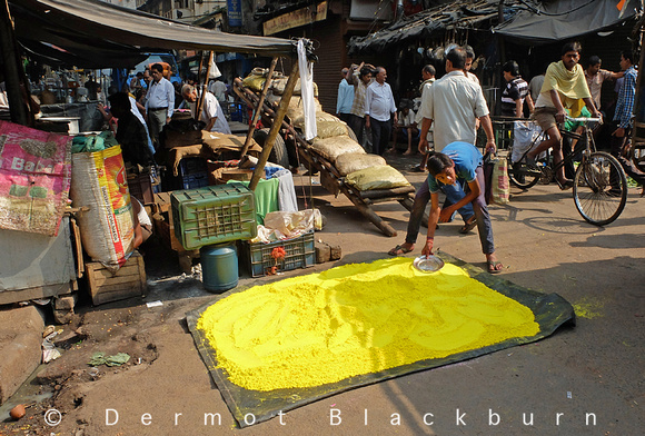 Colours for 'Holi', M.G. Road, Kolkata
