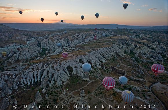 Hot air ballons at sunrise over Cappadocia, Turkey