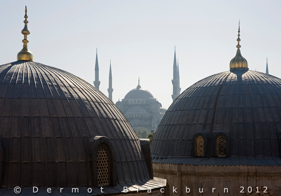 Sultanahmet Camii, (the Blue Mosque) viewed from Hagia Sofia, Sultanahmet, Istanbul.