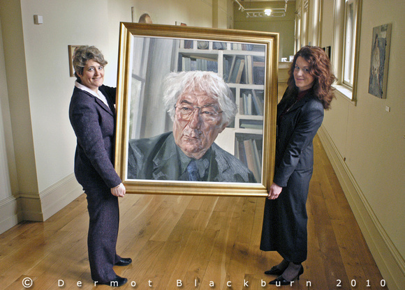 Tai Shan Schierenberg's portrait of Seamus Heaney, Naughton Gallery, Queens University, Belfast